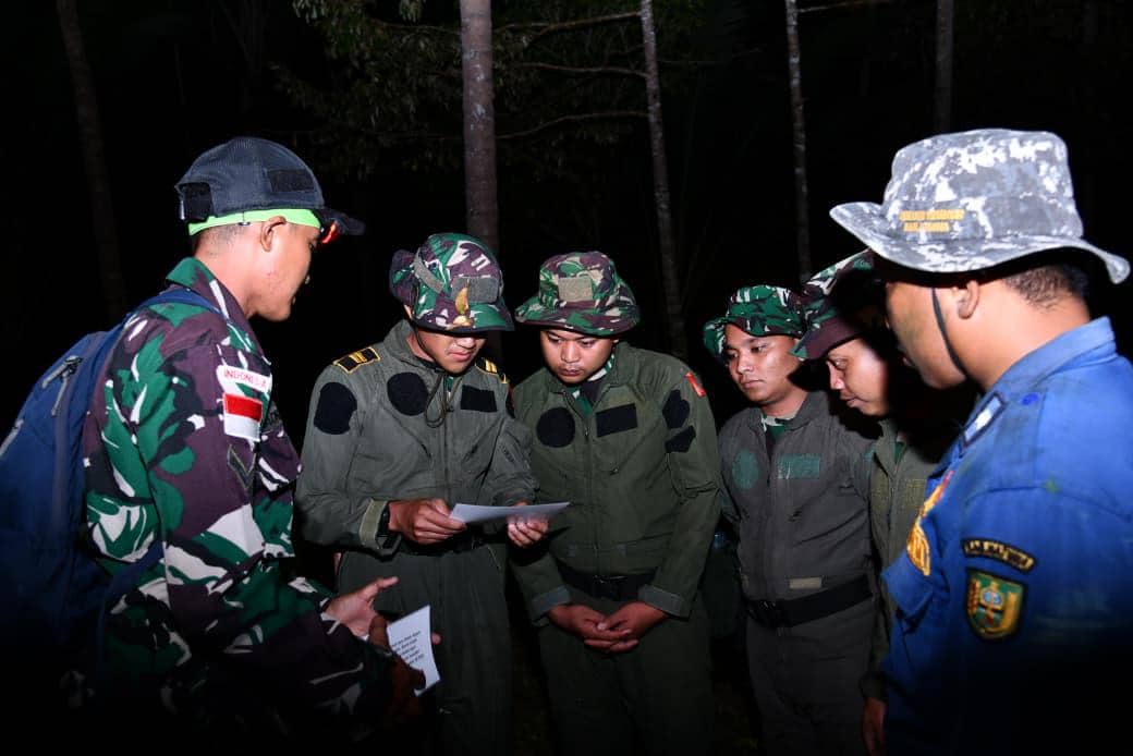 Grup 4 Khusus TNI AU Latihan Kemampuan Bertahan di Gunung dan Pantai