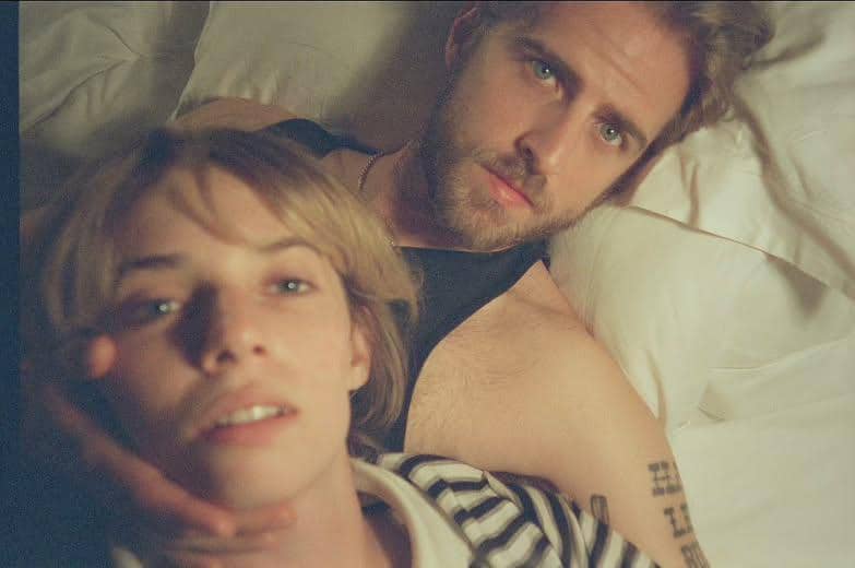 Maya Hawke dan Christian Lee Hutson