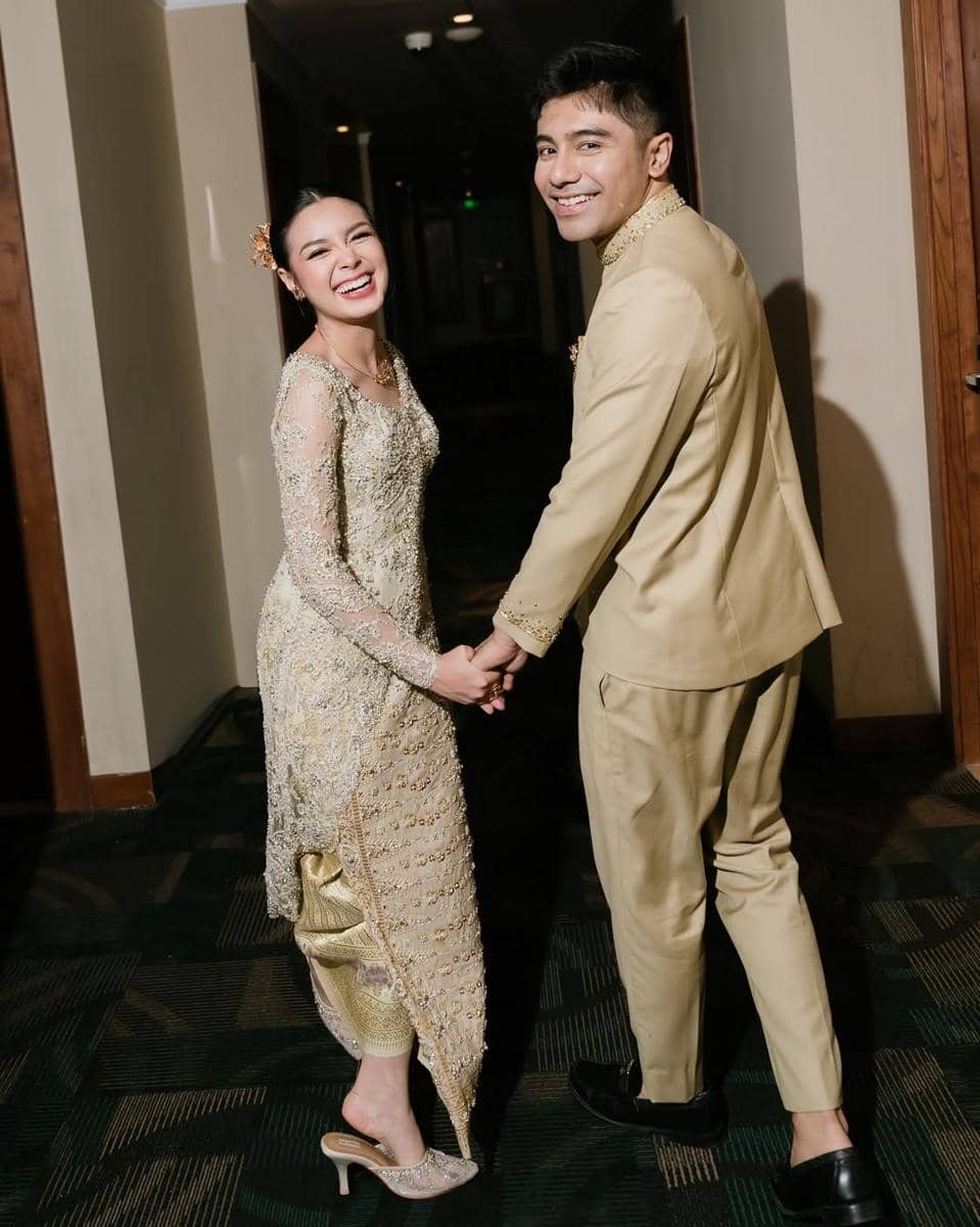 gaya lamaran Claudia Andhara 