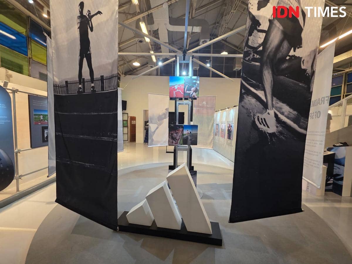 Acara lari bersama komunitas dan peluncuran ulang sepatu adidas Adizero EVO SL di M Bloc Space