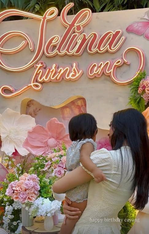 Ulang Tahun Pertama Selina