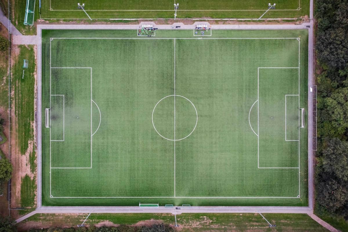 ilustrasi lapangan sepak bola