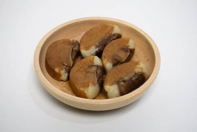 ilustrasi pukis susu kelapa