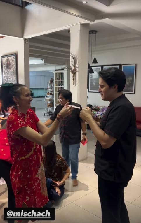 Artis Dapat Angpao saat Imlek 2026 (instagram.com/nadinelist)