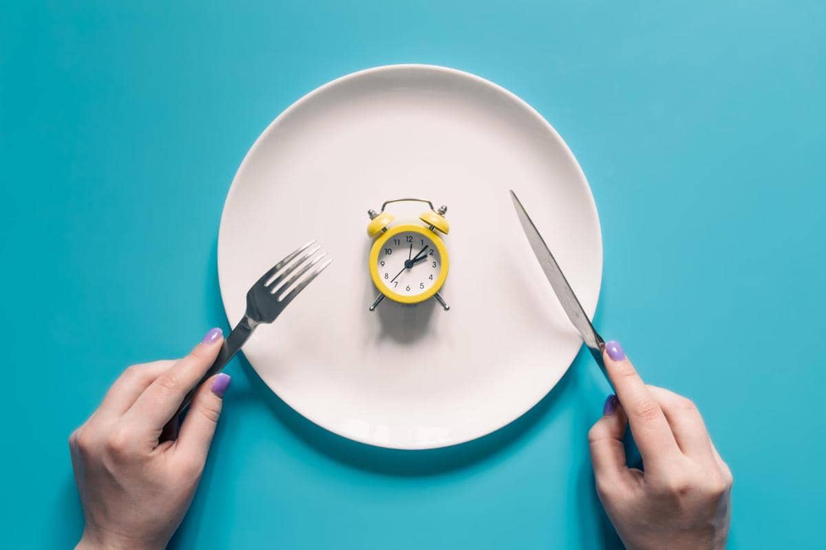 Ilustrasi intermittent fasting.