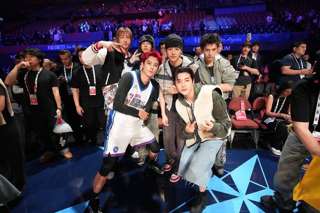 potret akrab CORTIS dan Dylan Wang di NBA All-Star Celebrity Game 2026