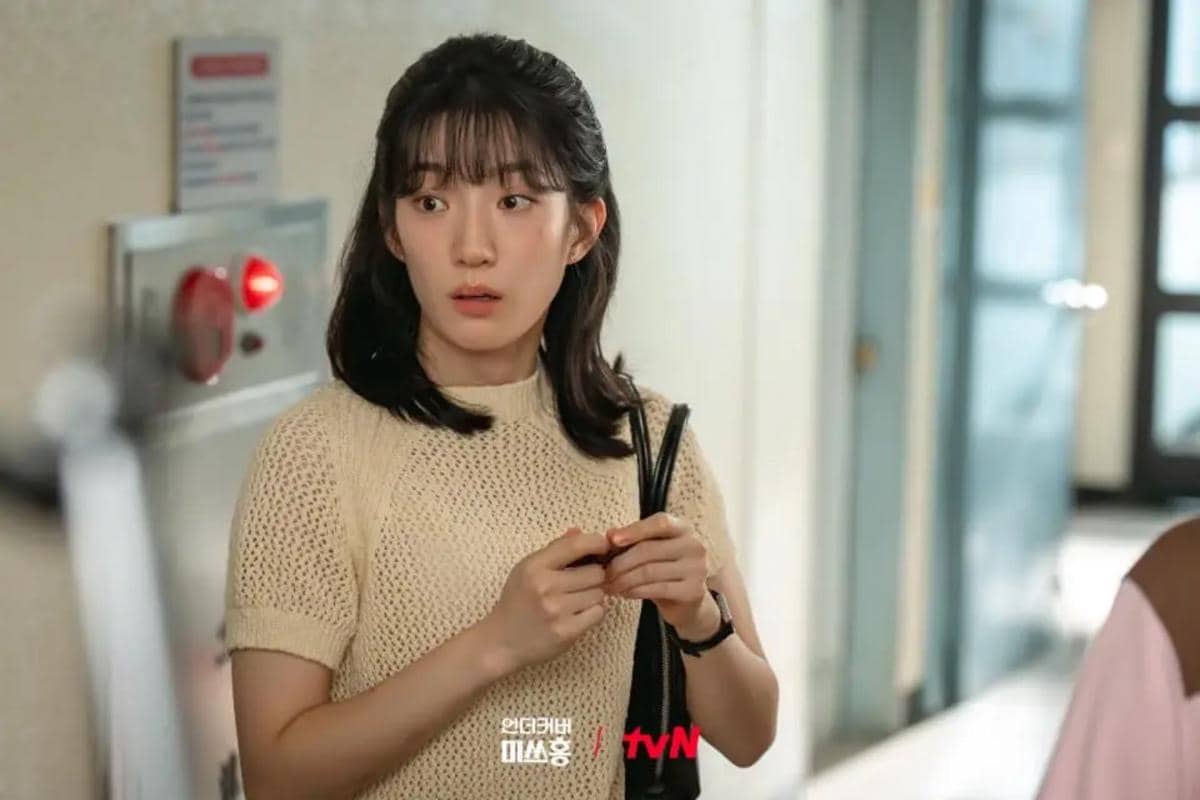 Still cut Undercover Miss Hong