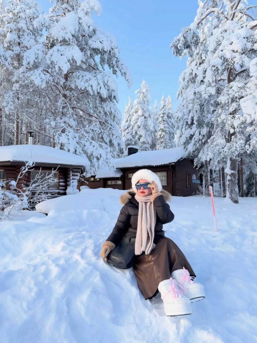 Eddies Adelia liburan musim dingin di Finlandia