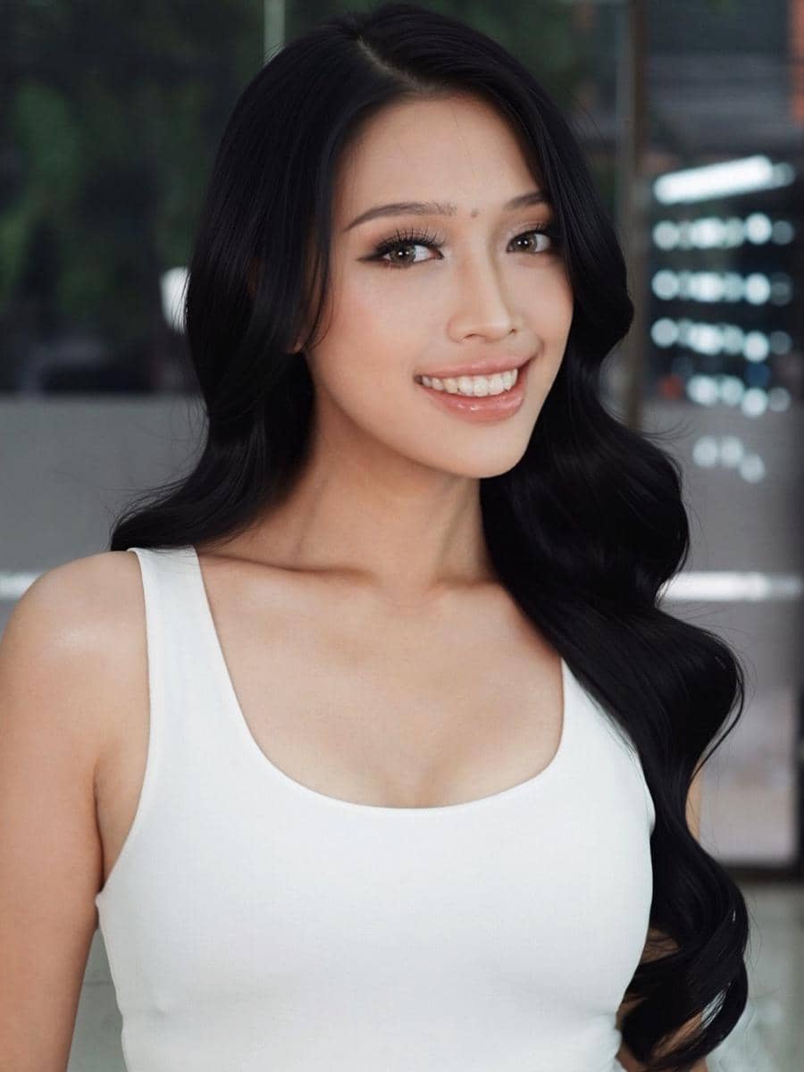 potret Vinnidhiaty Gradelyn Jees, Puteri Indonesia DKI Jakarta 5 2026 