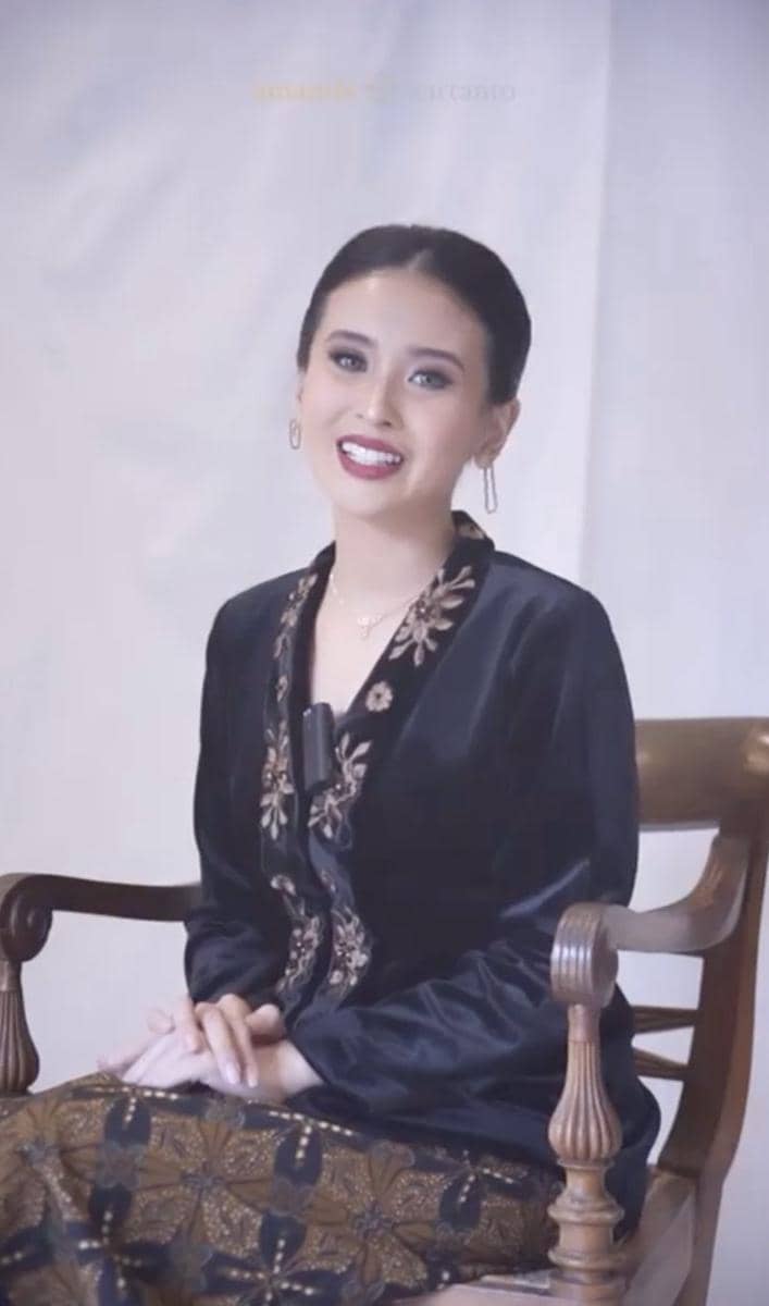 OOTD Kebaya ala Ayushita (instagram.com/ayushita)