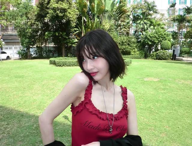 potret Joy Red Velvet 