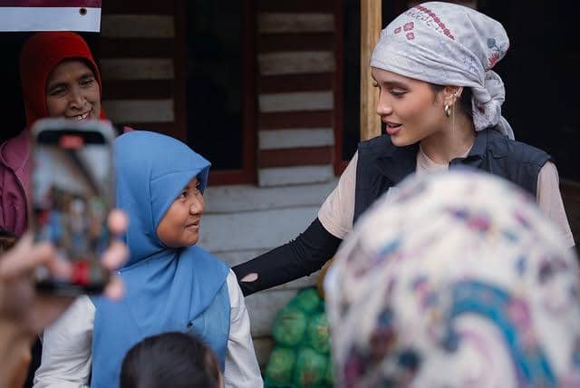 potret Cinta Laura di Aceh