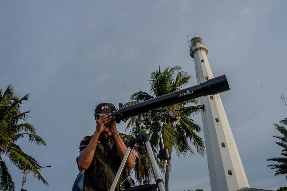 Pengamatan hilal di Mercusuar Cikoneng Anyer, Kabupaten Serang, Banten, Selasa (17/2/2026)