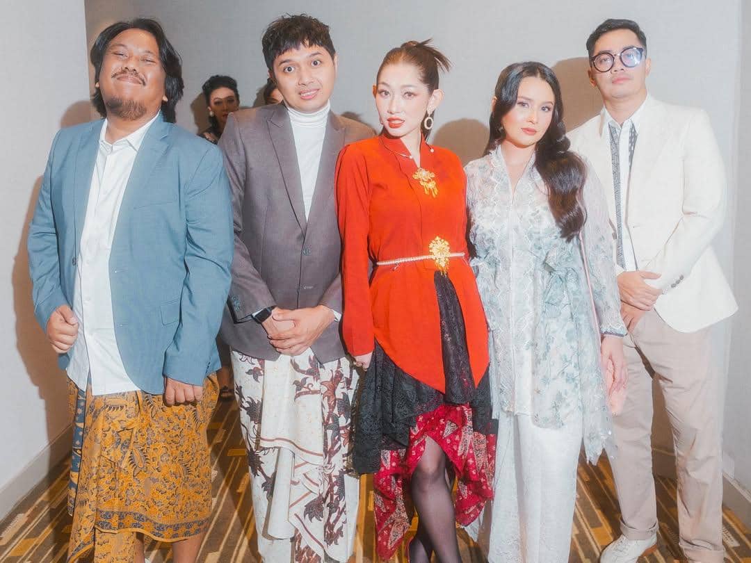 OOTD Kebaya ala Ayushita (instagram.com/ayushita)