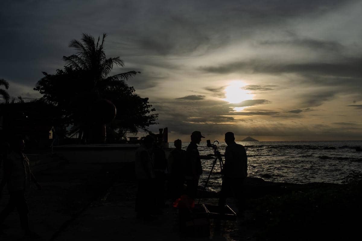 Pengamatan hilal di Mercusuar Cikoneng Anyer, Kabupaten Serang, Banten, Selasa (17/2/2026) 