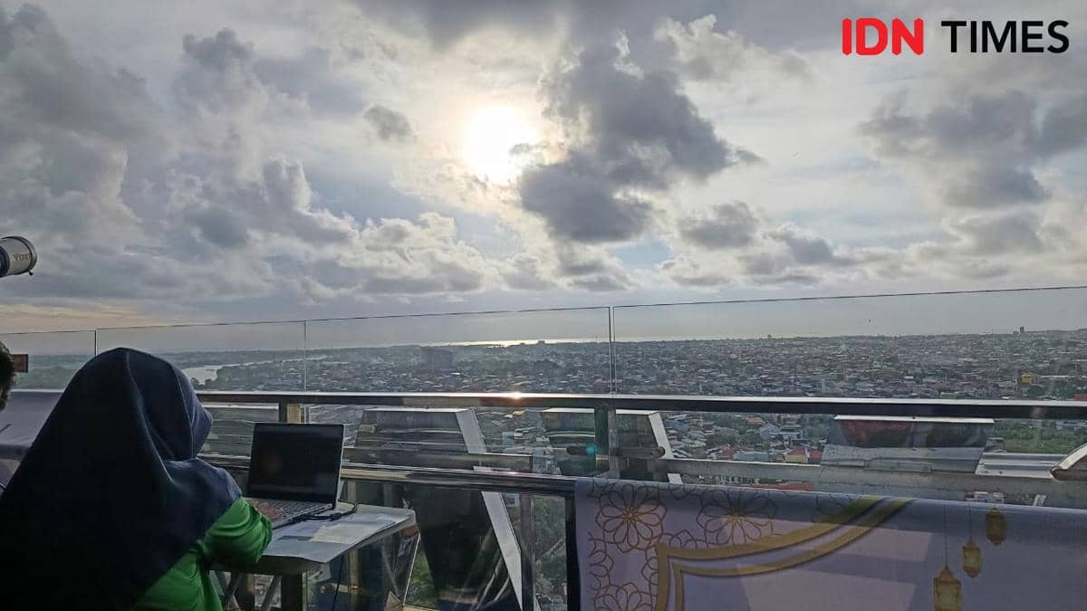 Pemantauan hilal di Makassar, Selasa (17/2/2026). IDN Times/Ashrawi Muin