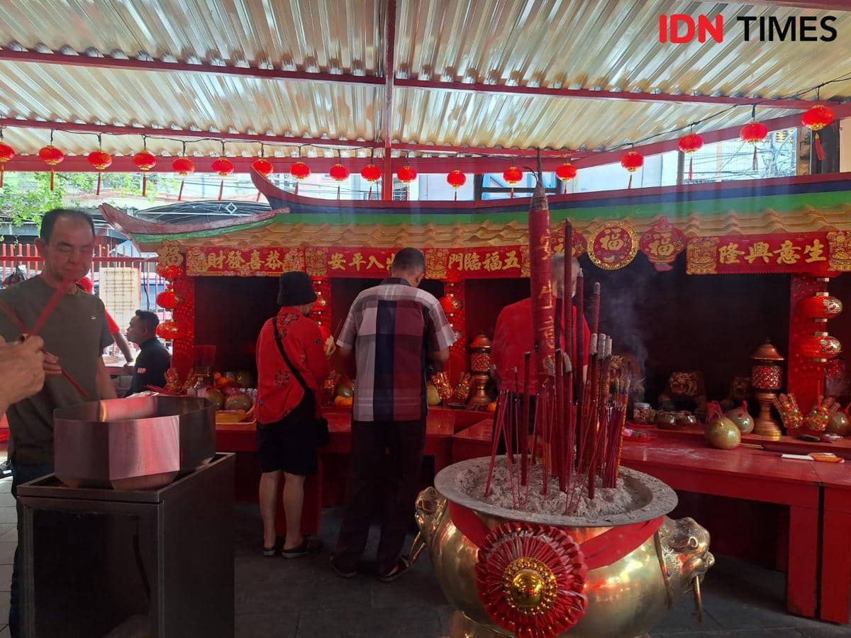 Suasana Wihara Dharma Bhakti di kawasan Petak Sembilan, Glodok pada hari raya Imlek, Selasa 17 Februari 2026. 