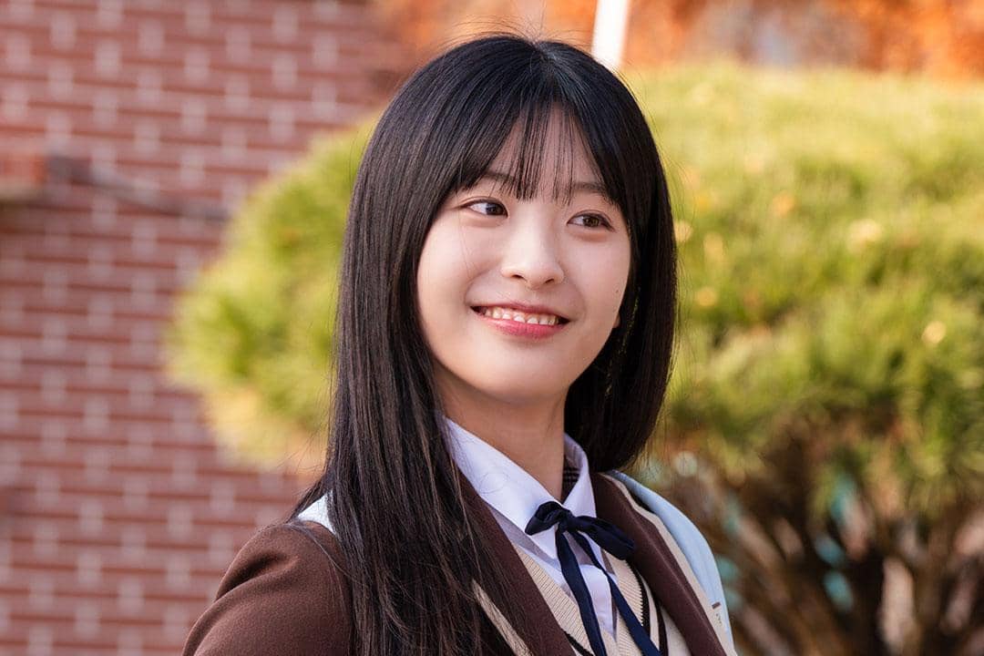 cuplikan drama In Your Radiant Season 