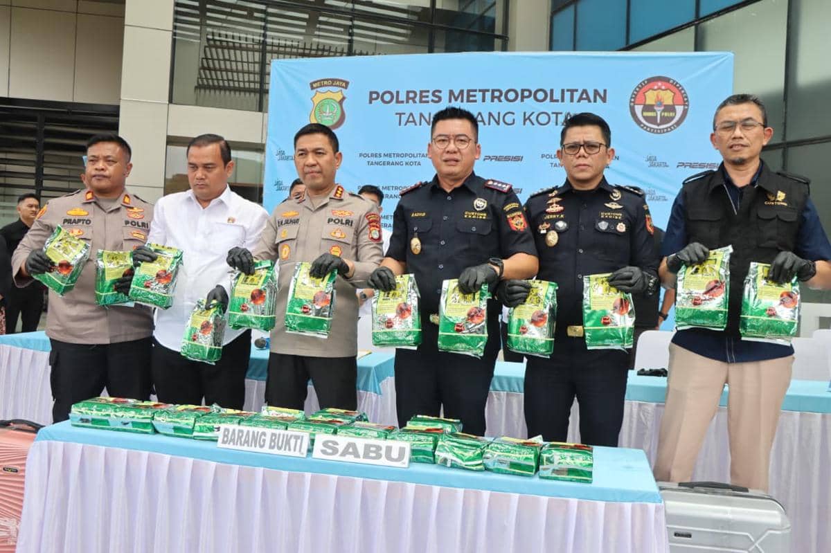 Barang bukti penyelundupan 25 kg sabu di Tangerang