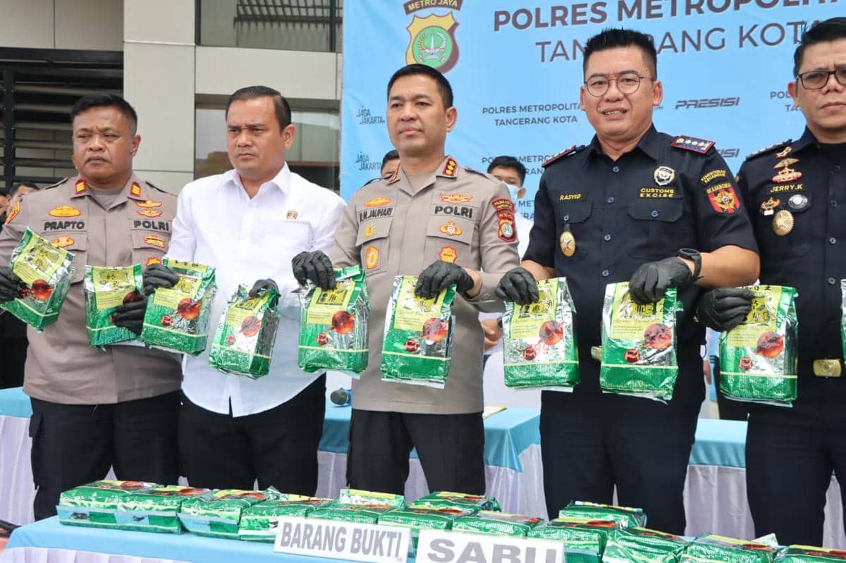 Barang bukti penyelundupan 25 kg sabu di Tangerang