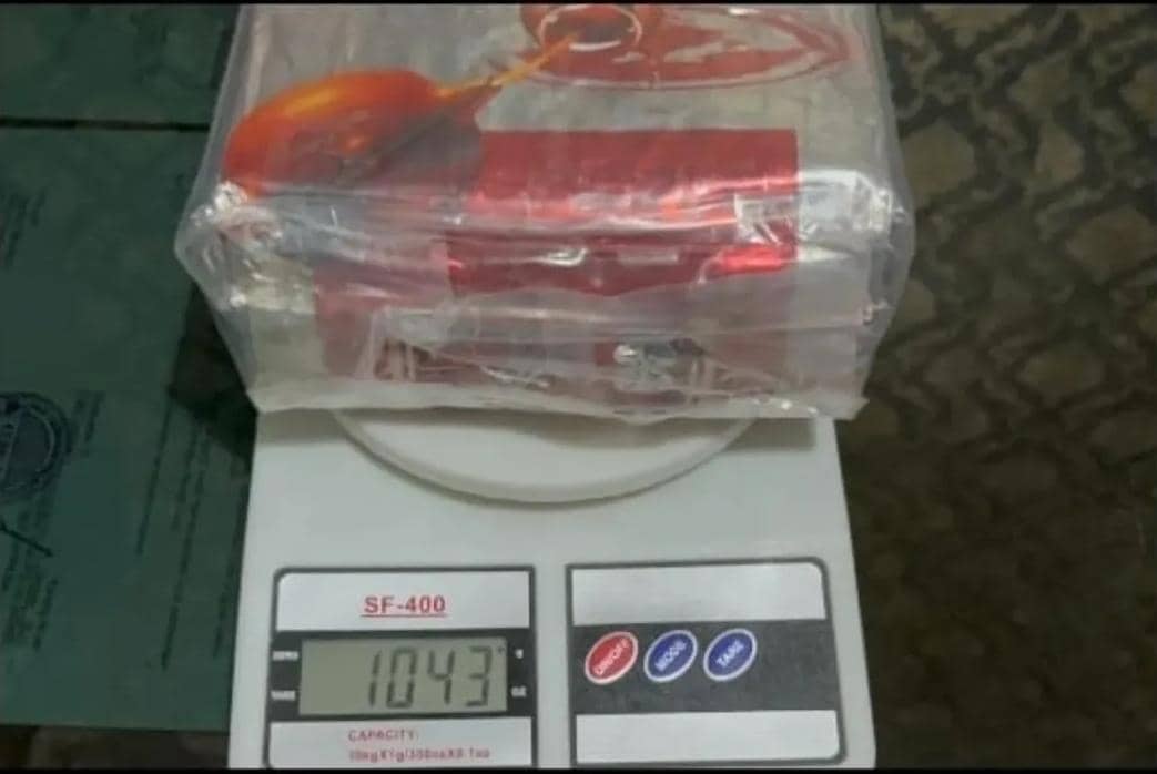 Barang bukti Sabtu yang disita dari tersangka pengedar di jalan poros Muratara. (Dok. Polres Muratara)