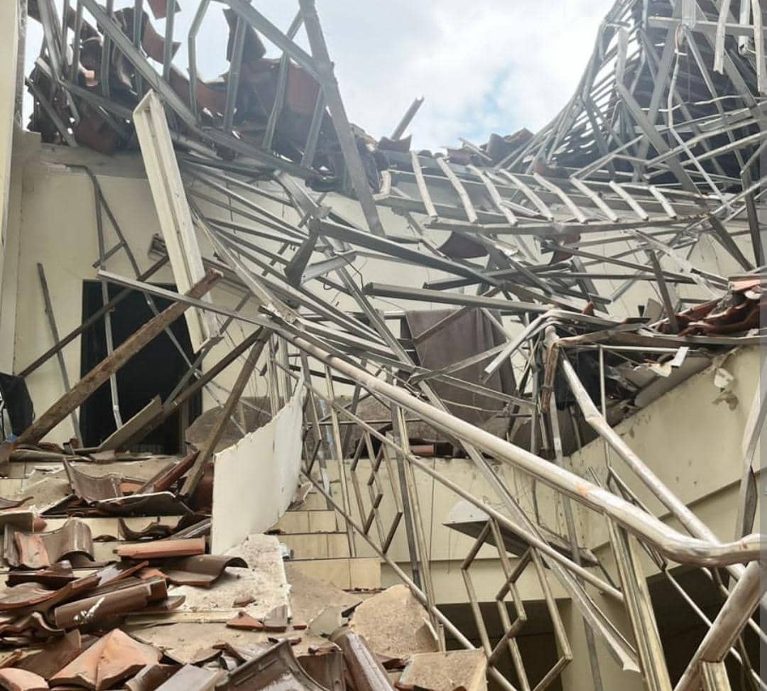 Kondisi asrama Ranggonang di Yogyakarta yang ambruk.