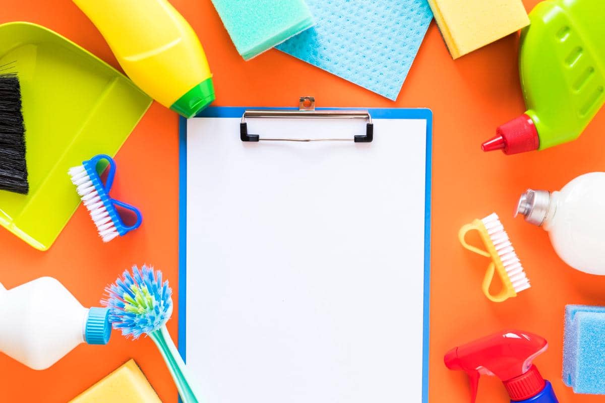 ilustrasi membuat jadwal bersih-bersih