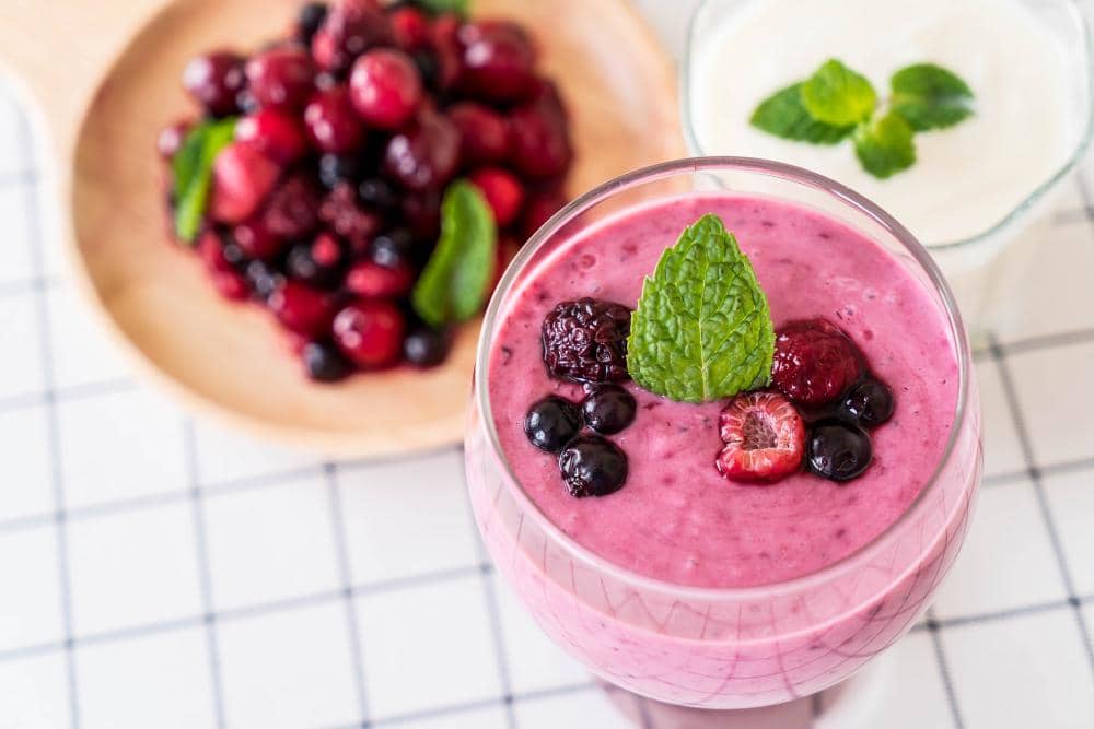 ilustrasi smoothie berry