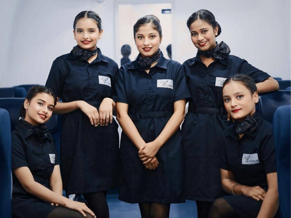 ilustrasi petugas maskapai penerbangan 