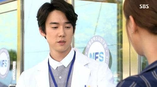 Still cut Yoo Yeon Seok di drama Mrs. Cop