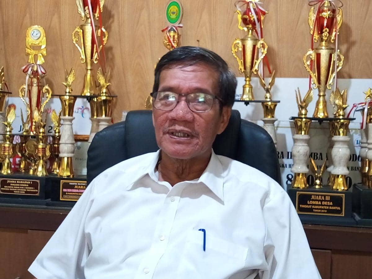 Lurah Sumbermulyo, Busro