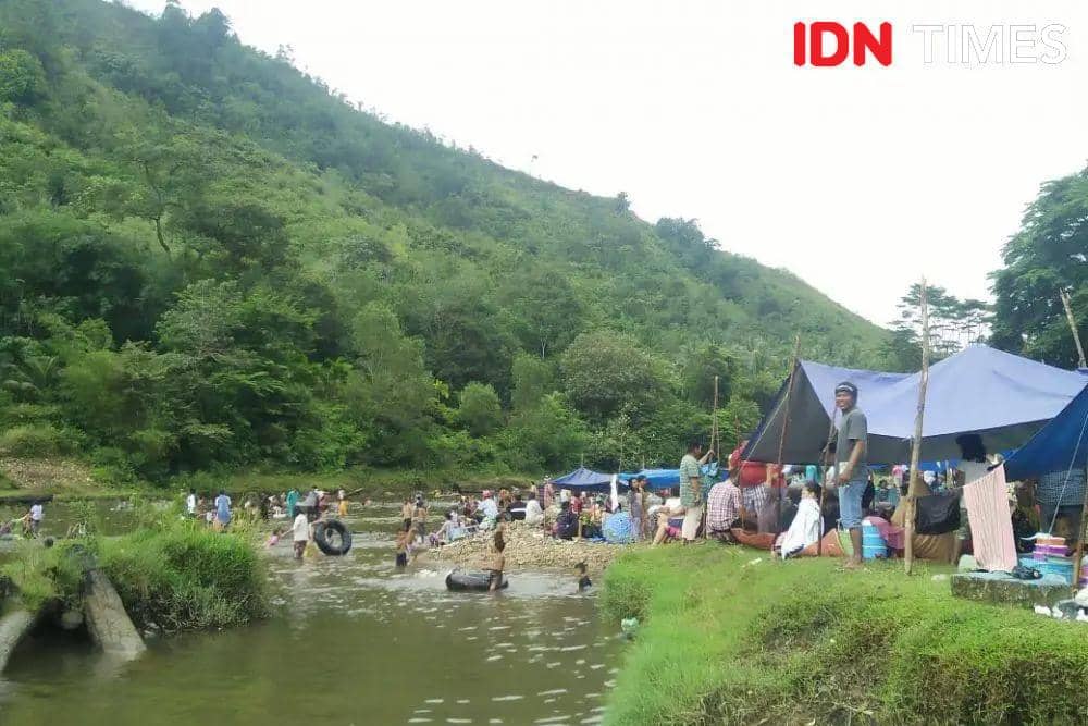 Mandi Limau (IDN Times/Hendra Simanjuntak)