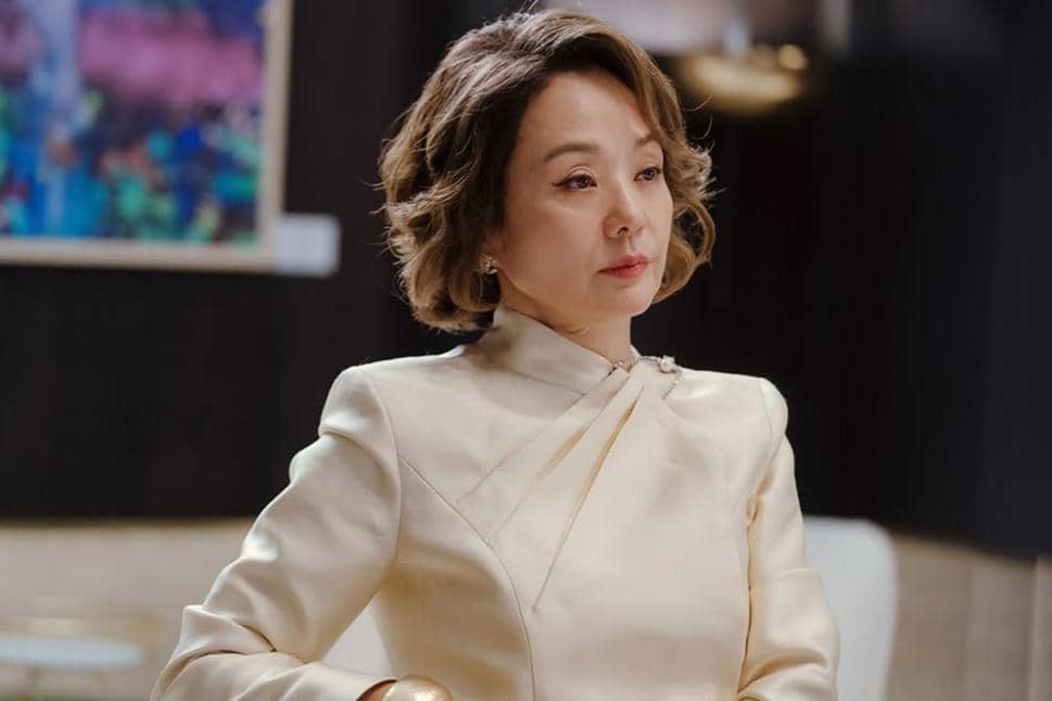 still cut drama The Art of Sarah