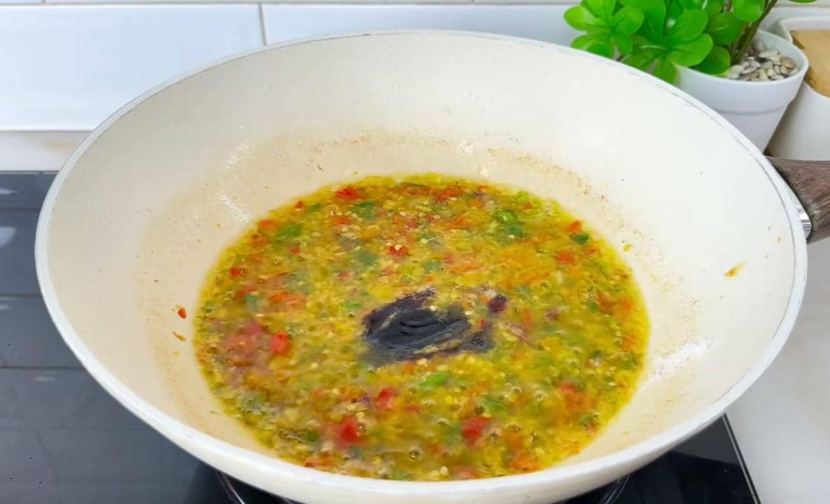 ilustrasi menumis bumbu