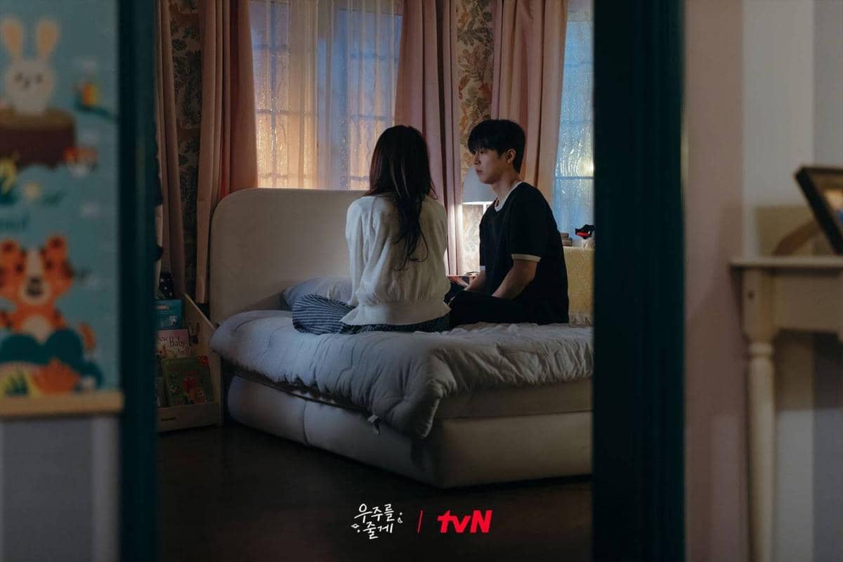 Cuplikan drama Korea Our Universe