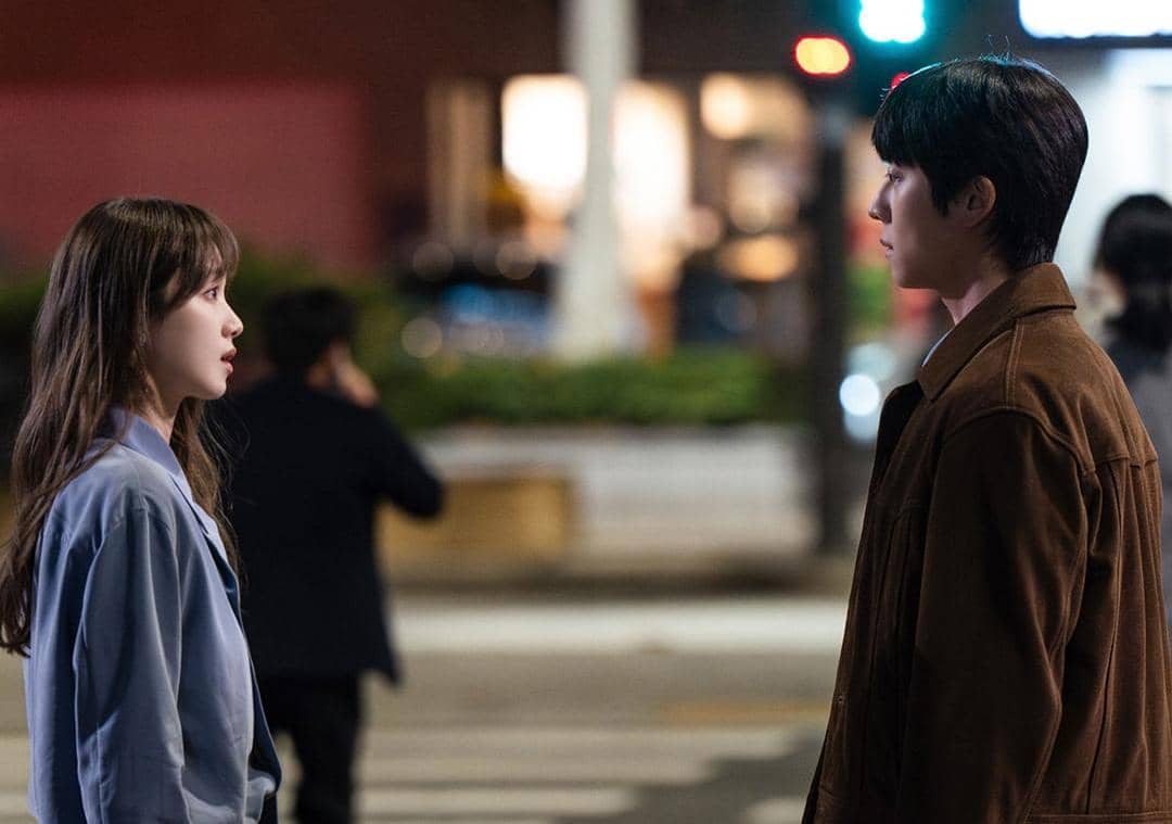 Lee Sung Kyung dan Chae Jong Hyeop di drama In Your Radiant Season