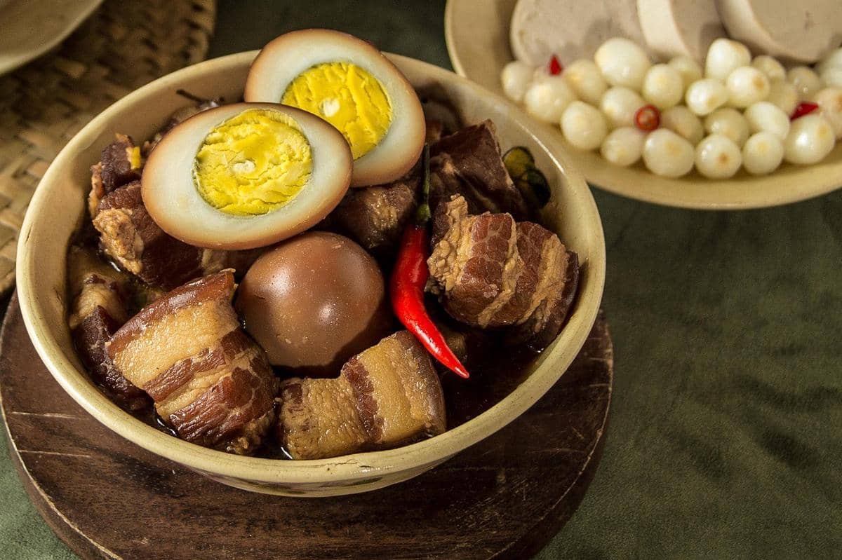 ilustrasi semur telur