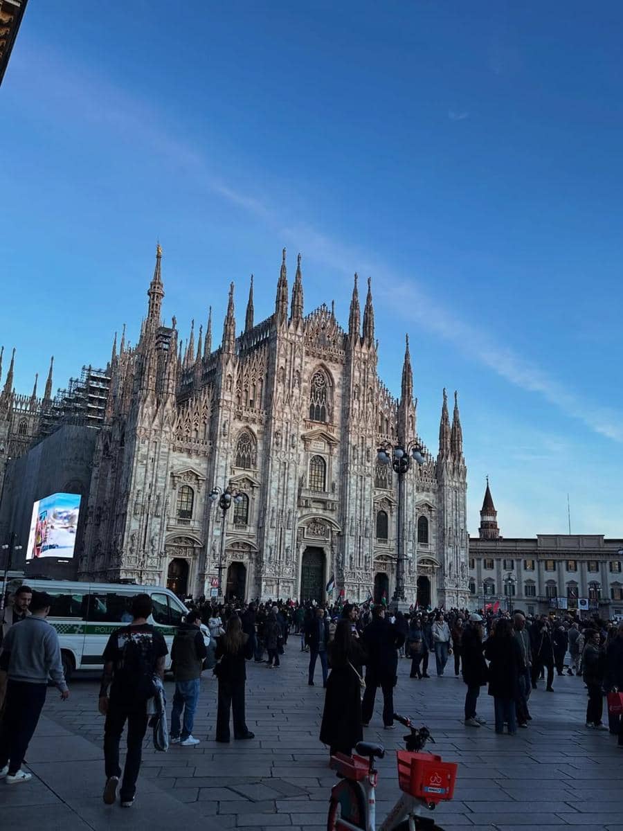 Acha Septriasa jalan-jalan di Italia