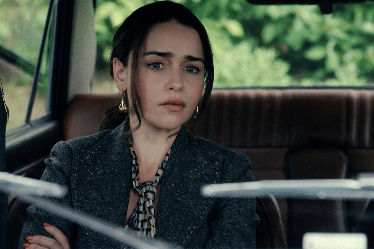 Emilia Clarke dalam Ponies