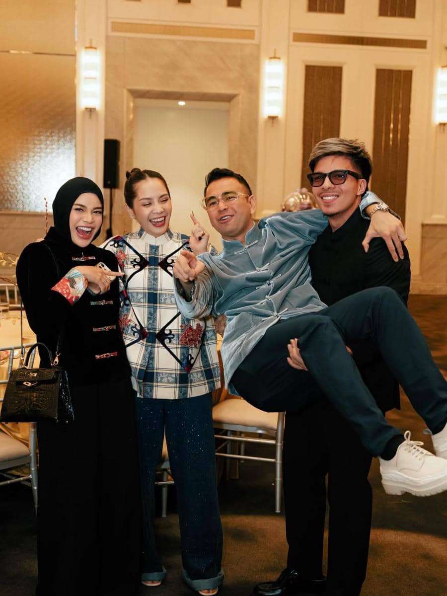 Gaya tamu artis di birthday party Raffi Ahmad dan Nagita Slavina (instagram.com/attahalilintar)