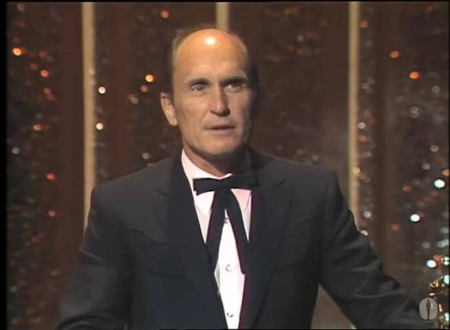 Potret Robert Duvall saat menerima piala Academy Award pada 1984 untuk perannya dalam film Tender Mercies