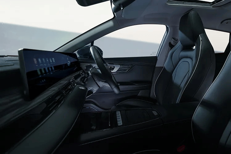 Interior dan eksterior Chery C5 CSH