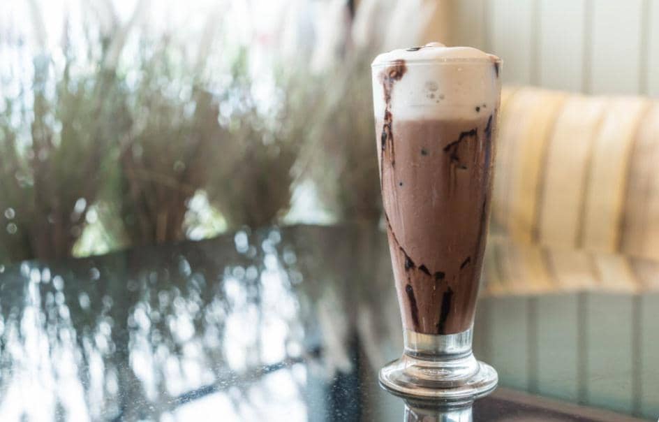ilustrasi classic iced chocolate