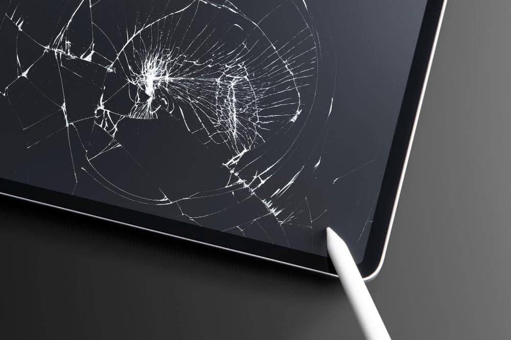 ilustrasi layar gadget retak 