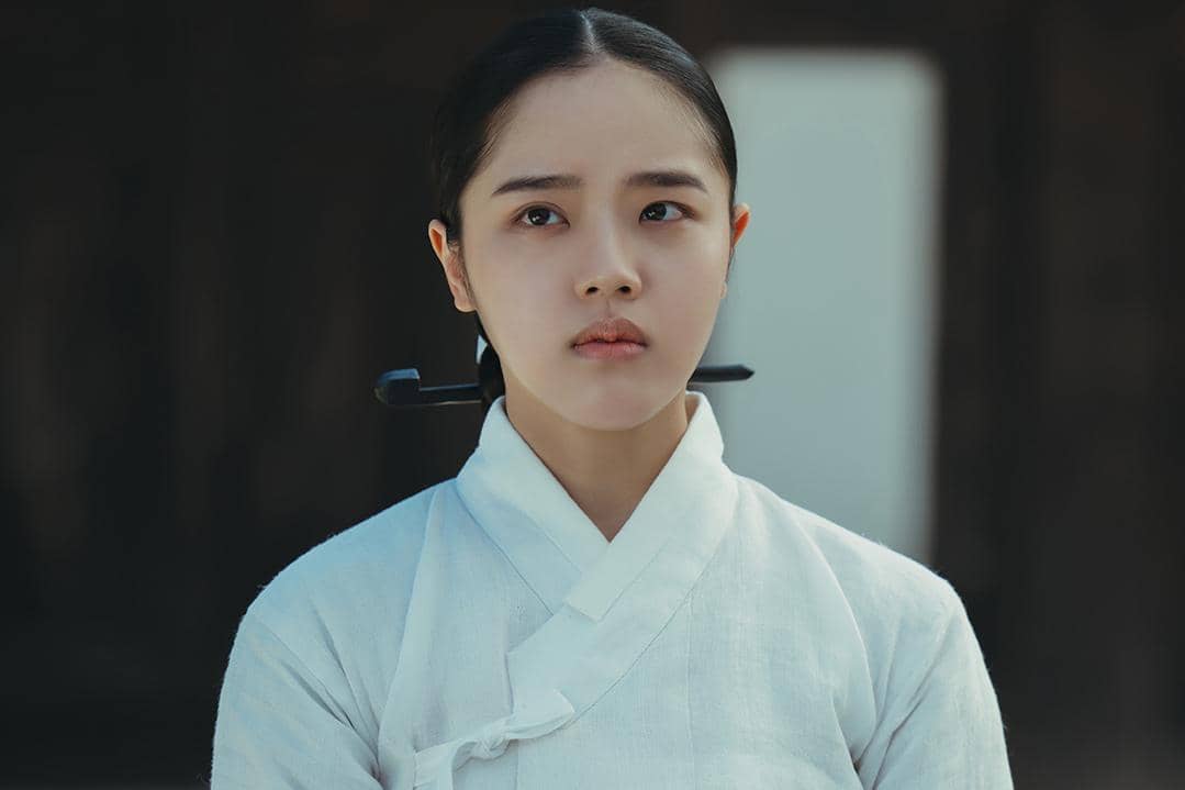 cuplikan drama Poong, the Joseon Psychiatrist