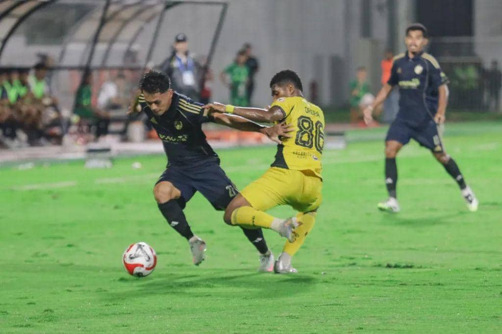 PSM Makassar versus Semen Padang musim 2025/2026.