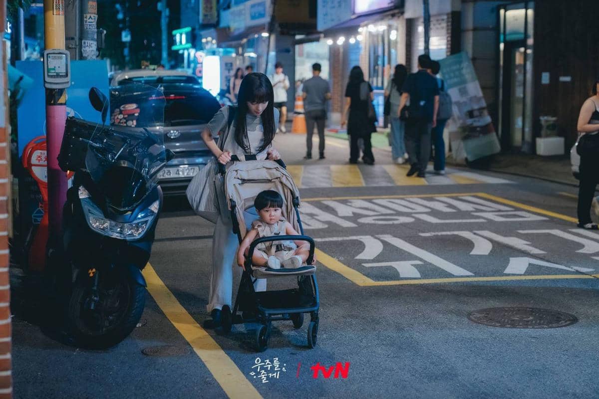 Cuplikan drama Korea Our Universe