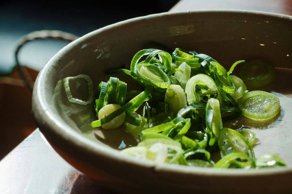 ilustrasi scallion ginger oil