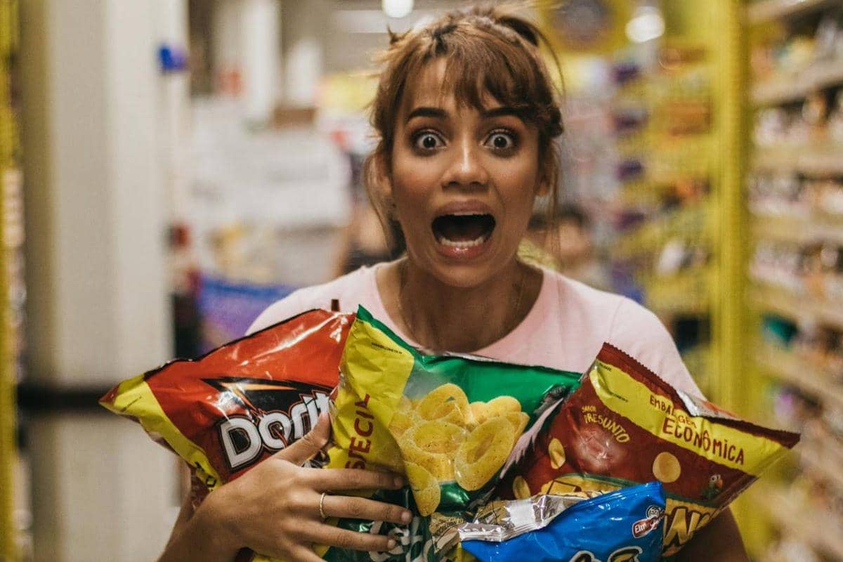 ilustrasi berbelanja saat lapar