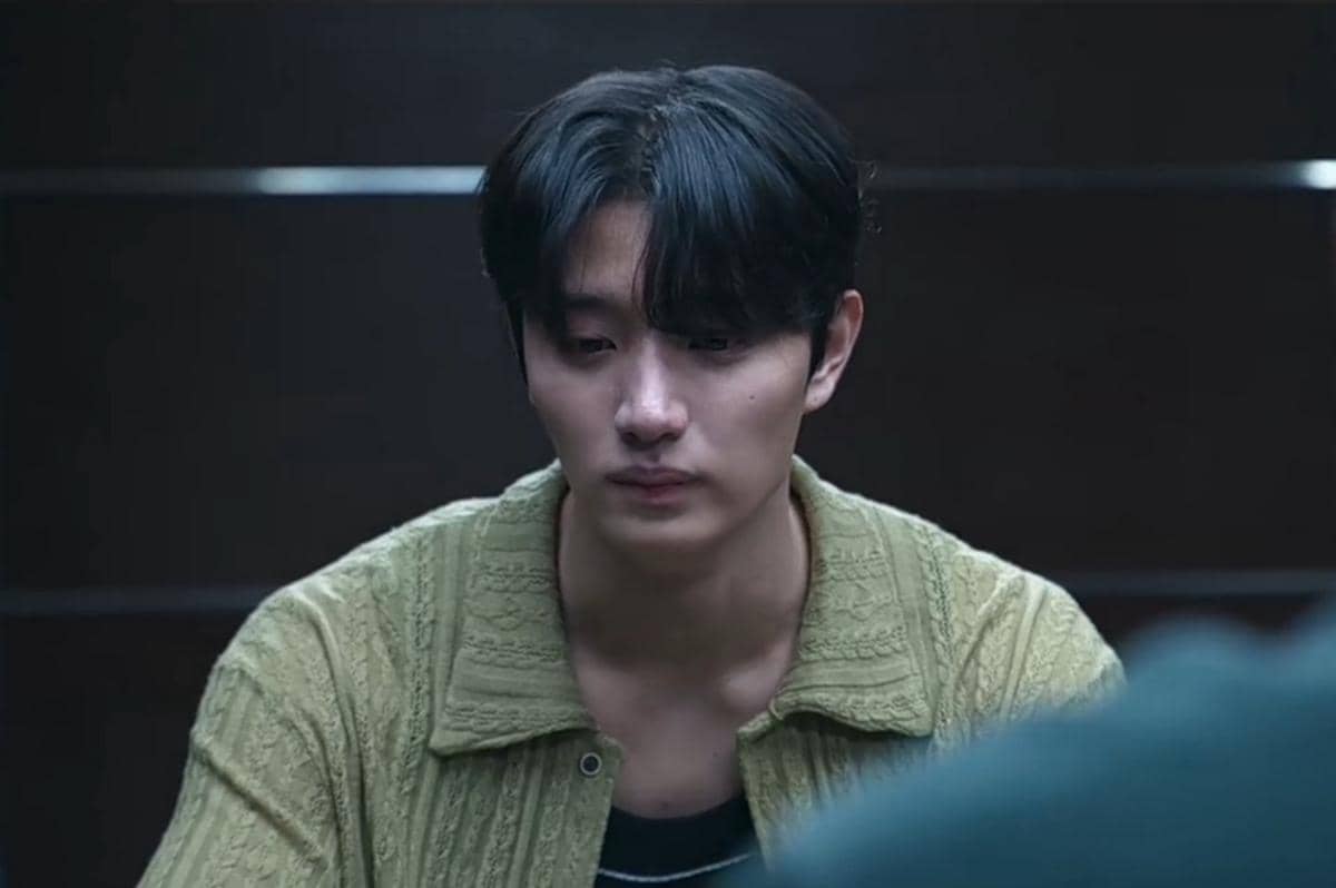 Still cut The Art of Sarah